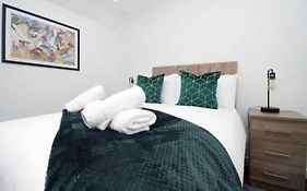 Luxury Redefined:Cardiff 1-Bed